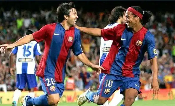 球员轮转更 球员轮转更